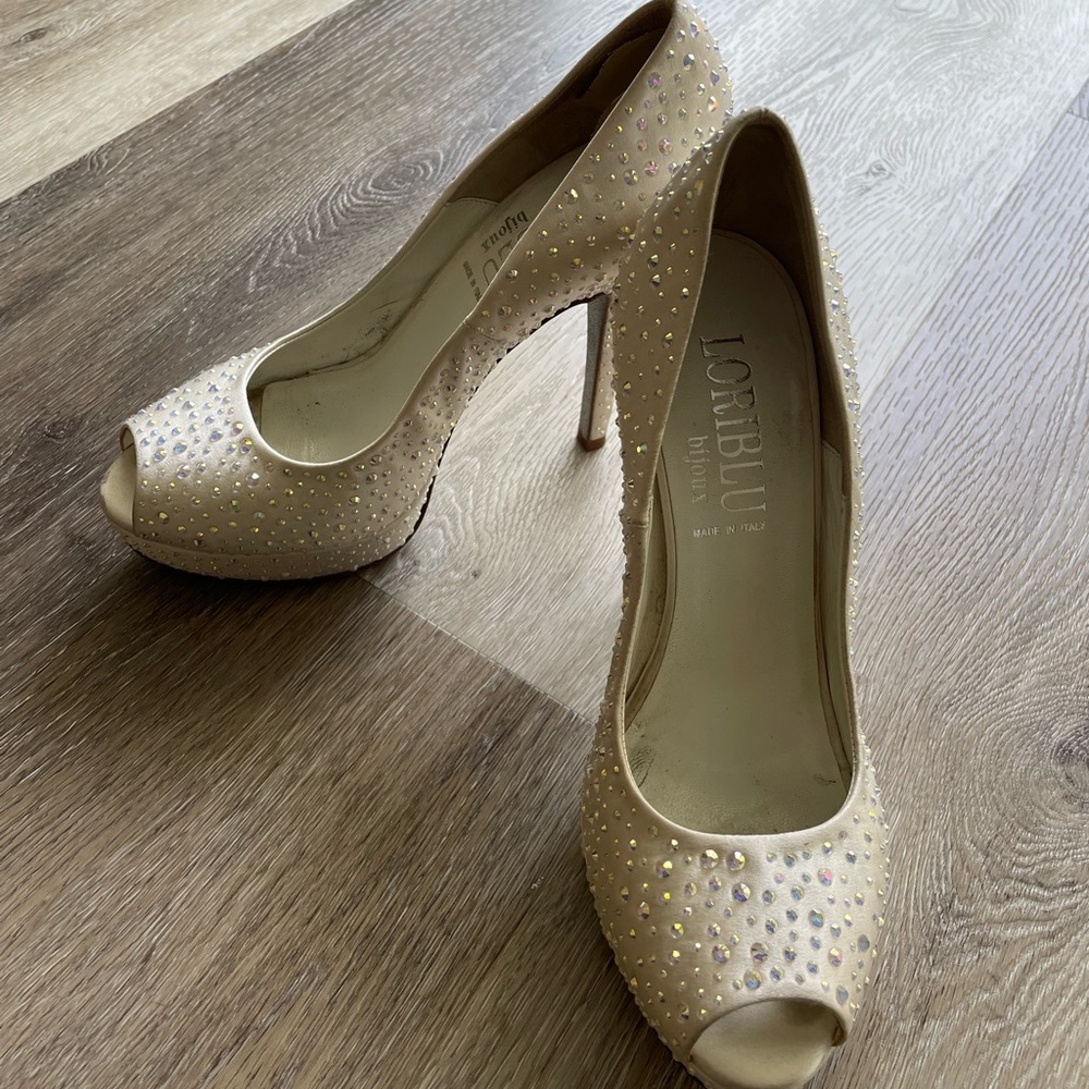 White with ring stones